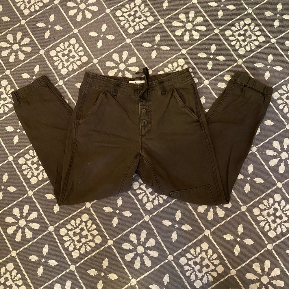 Aritzia TNA cargo pants - Picture 2 of 4
